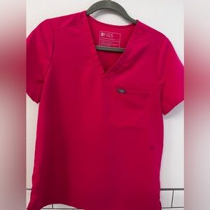 Figs top scrub pink like new, only wore a few times.